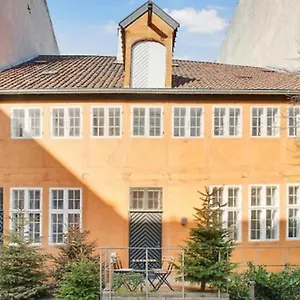 https://apt-apartmentincopenhagen-1577.copenhagenhotelselect.com